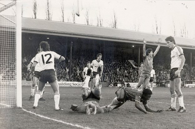 FOOTBALL:  FA CUP THIRD ROUND MATCH:  BOURNEMOUTH BEAT MANCHESTER UNITED 2-0.